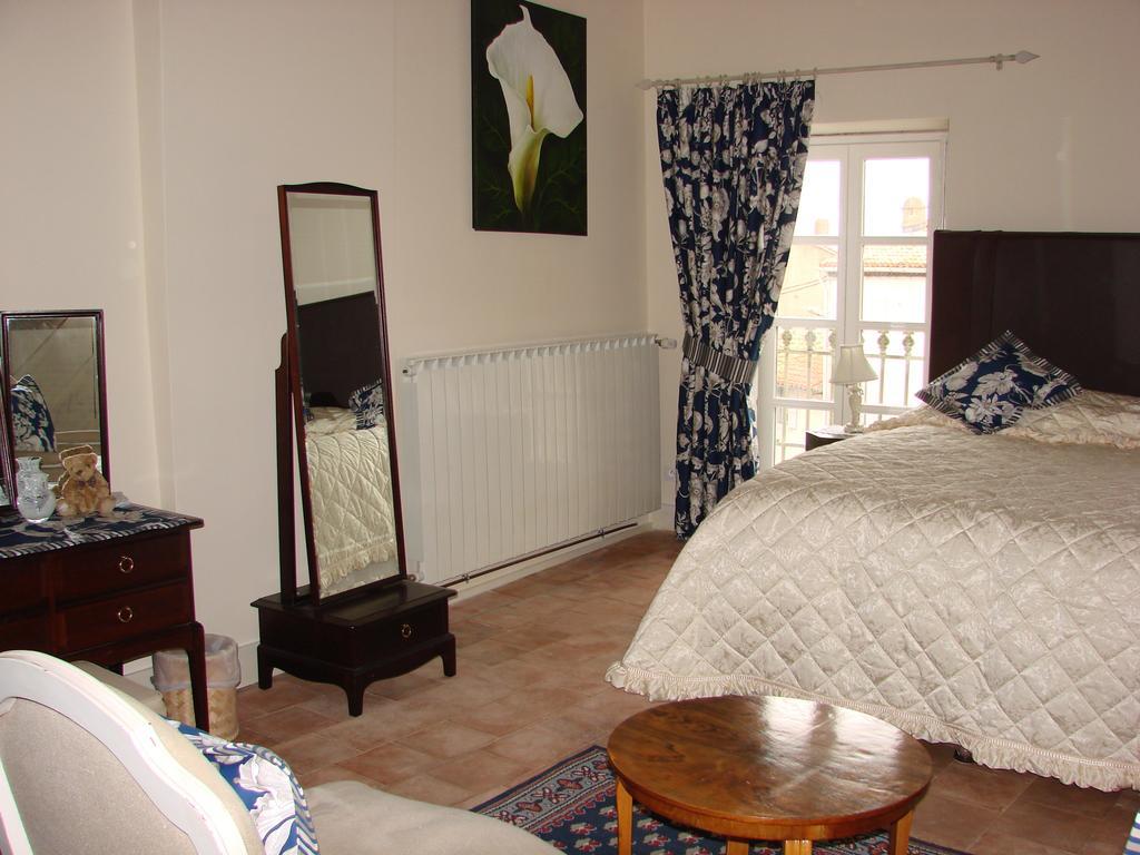 B&B Tour De Saint Anne Azille Bilik gambar